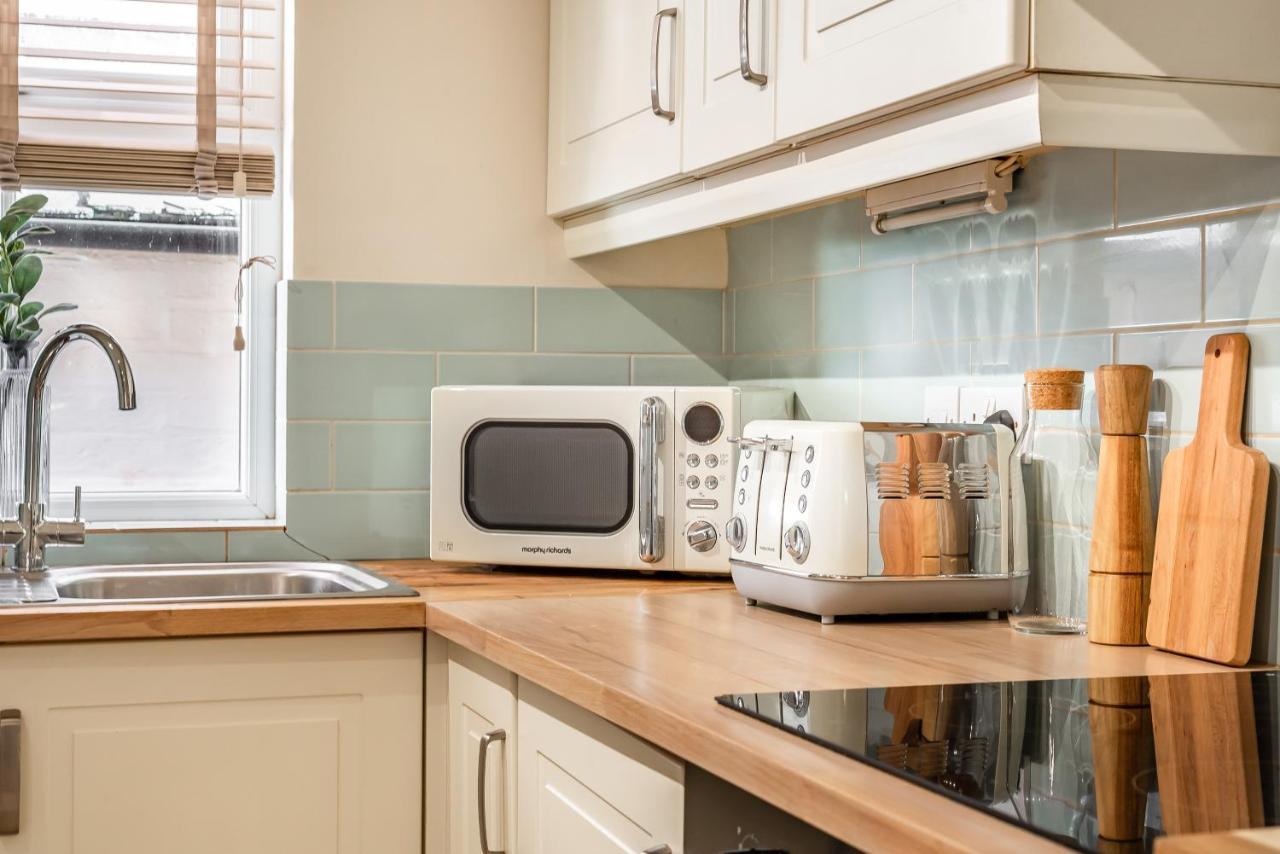 Chester City Centre Cottage, Sleeps 6 With Free Parking ภายนอก รูปภาพ